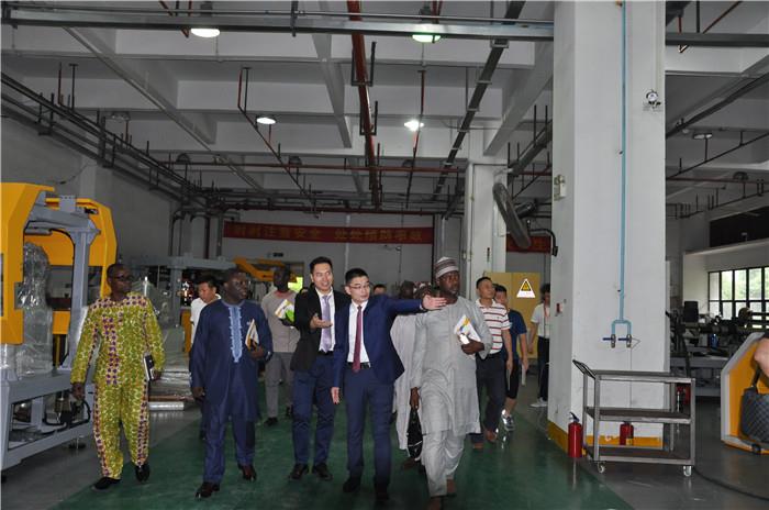 water cap compression molding machine inspection.jpg
