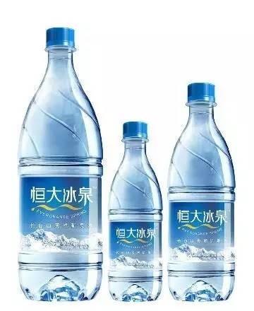 Có một số khoảng trống trong vòng xoắn ốc của nắp chai nước giải khát.  Chuyện gì đang xảy ra vậy?
